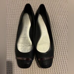 Anne Klein Black Flats Shoes, Size 7